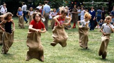 AS0000154F06 Primary school children, sports day